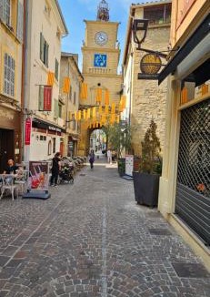 Salon-de-Provence Apartment | Joli apparemment, lumineux, spacieux et ensoleillée