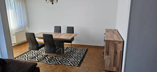 Salon-de-Provence Apartment | Joli apparemment, lumineux, spacieux et ensoleillée