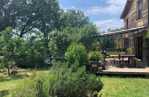 Saint-Cesaire-de-Gauzignan House | Jolie Maison en Bois Avec Piscine