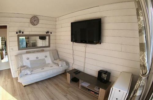 Saint-Etienne-de-Tinee Apartment | Joli Studio à la Montagne