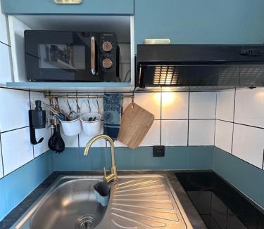 Aix-en-Provence Apartment | Joli Studio le clos d'Aix avec grande terrasse piscine et parking gratuit