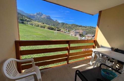 Le Sauze Apartment | Joli T2 au pied des pistes avec garage et balcon - FR-1-165A-138