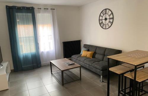 Faubourg Apartment | Joli T2 Climatisé Nimes proche Gare et centre ville
