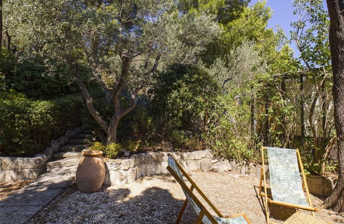 Maussane House | Juliette's house with swimming pool and garden