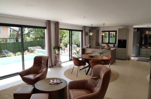 Garrigues-Sainte-Eulalie Villa | Just 10 km from Uzès, modern villa with swimming pool