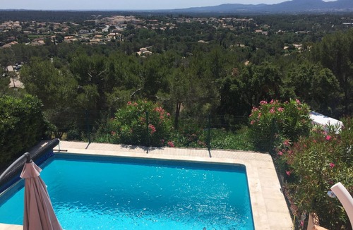 La Bouverie House | Kleine Villa an der Cote d´Azur by Interhome