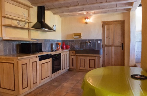 Fraisse-des-Corbieres House | Komfortables Ferienhaus mit Privatpool by Interhome