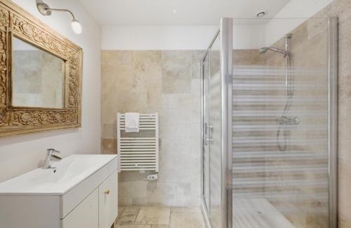 Bonnieux Apartment | L'Adjudant Apartment in the heart of Bonnieux