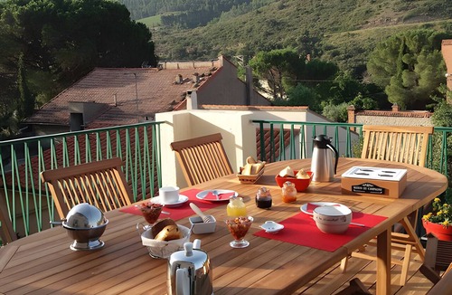 Maury Apartment | L'Amandier - Grenache Room