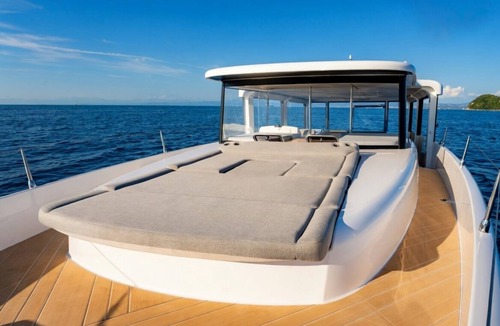 Port Cogolin Boat Rental | L'AQUAÏA (SeaLoft 480) – Your private loft on the Mediterranean