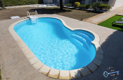 Entraigues-sur-la-Sorgue House | L'Écrin de Provence – Villa for 8 people with a pool