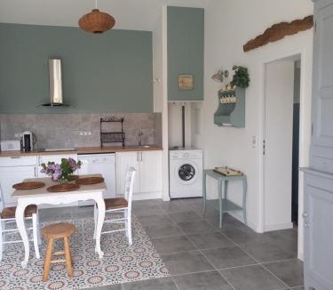 Aramon House | L'EN HAUT