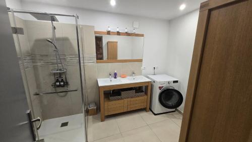 Orgon Apartment | L'envoûtement Provençal, jacuzzi privatif et SPA