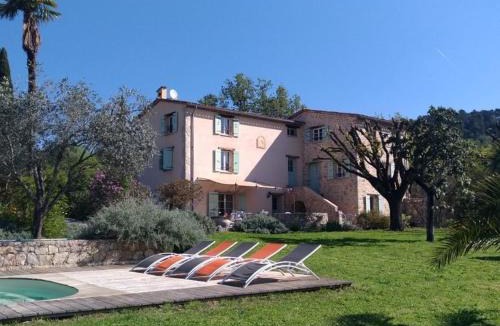 Tourrettes Bed & Breakfast | L'Escale Provençale