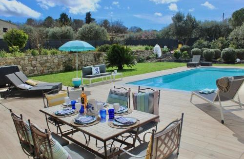 La Grand-Chile Villa | L'essence du sud avec 4 suites, piscines et four à pizza