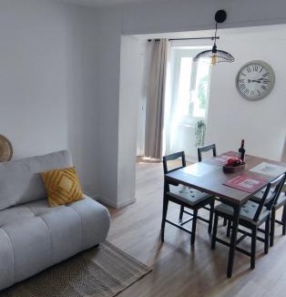 Contes Apartment | L'olivier de Jeanine