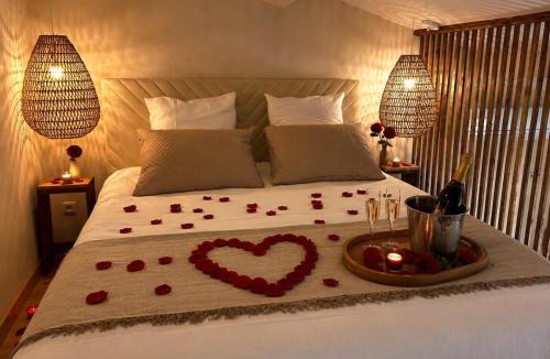 Grans Apartment | L'Olivier Secret, Suite et Spa Romantique