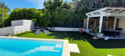 Les Censies Bed & Breakfast | L'olivier TESSA Hôtesse suite 30m2 terrasse 20m2
