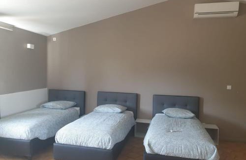 Chateau-Arnoux-Saint-Auban Bed & Breakfast | L'Oustaou