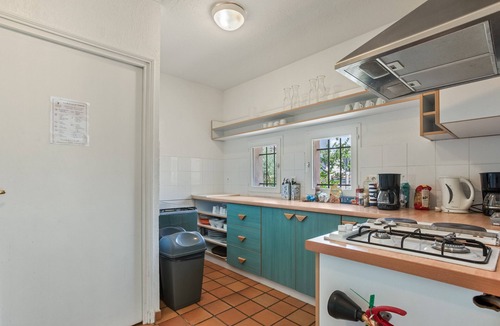 Les Salles-sur-Verdon House | La Bastide du Lac with Mountain View, Private Garden, and Wi-Fi