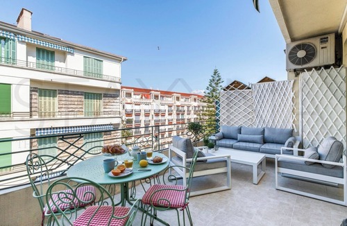 Gambetta Apartment | La Belle Terrasse 1 bedroom apartment