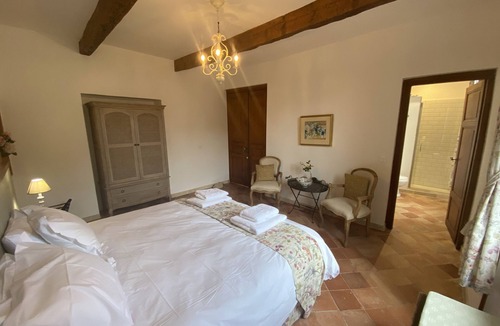 Le Somail Bed & Breakfast | La Bergerie Antoine Grenadier King Room - Deluxe South of France Experience