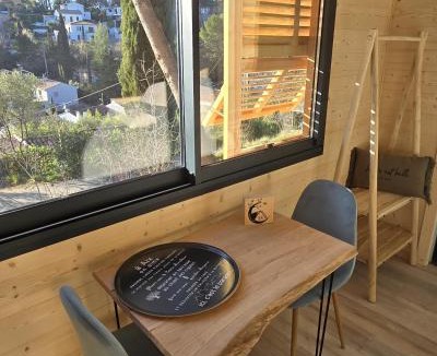 Nord Bed & Breakfast | La Cabane Aixoise Piscine & Jacuzzi