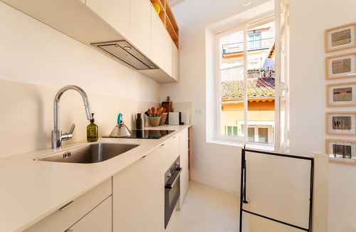 Villefranche-sur-Mer Ski Chalet | LA CASETTA DI AZZURRA AP4427 By Riviera Holiday H