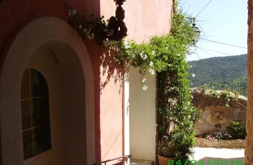 Claviers Bed & Breakfast | La Clé des Songes