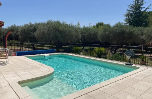 Bourdic House | La Clastre location d'un studio avec piscine et clim près d'Uzès