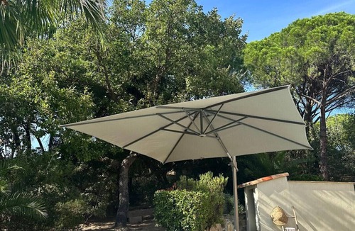 Vidauban House | La Colline des Maures, a typical Provençal holiday home with private swimming pool for 12 people