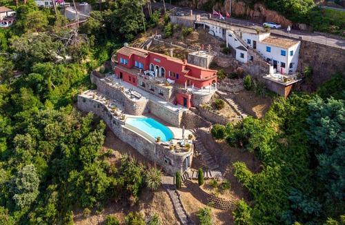 Theoule-Superieur Apartment | La Coraillère Waterfront Villa with Private Pool and Sea Access