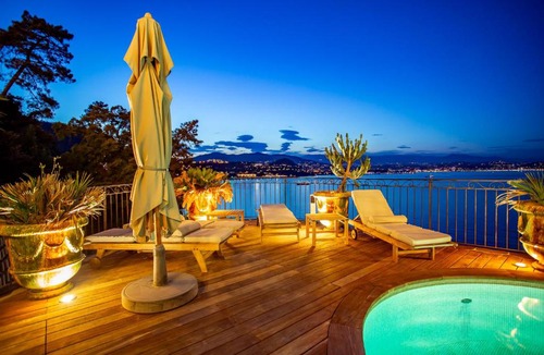 Theoule-Superieur Apartment | La Coraillère Waterfront Villa with Private Pool and Sea Access