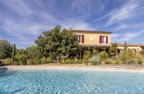 Eyragues Villa | La Farigoule, a holiday home for 8 people with a private pool in Eyragues!