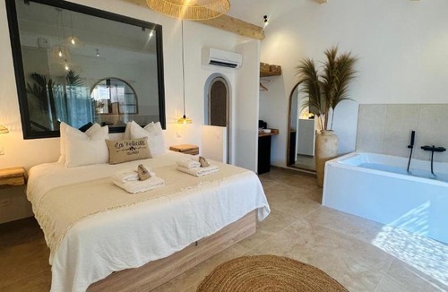 Istres Bed & Breakfast | La Felicità - VILLA PAULA