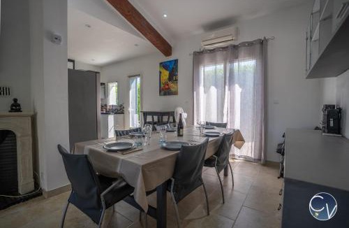 Garons House | La garonnaise: Climatisation, Barbecue et Piscine