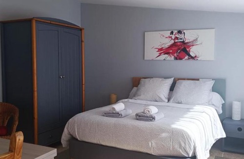Cabannes Bed & Breakfast | La Goutadou