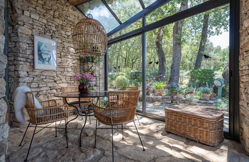 Bonnieux House | La Grande Bergerie in Bonnieux: A charming farmhouse with a beautiful view