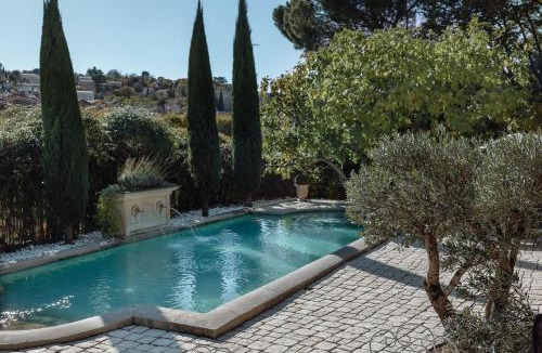Apt Apartment | La Madone