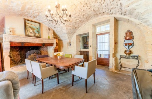 Collias House | La maison d ’ôré