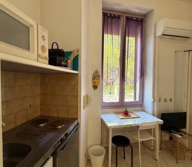 Faubourg Apartment | La MAISON D'ANTONIN