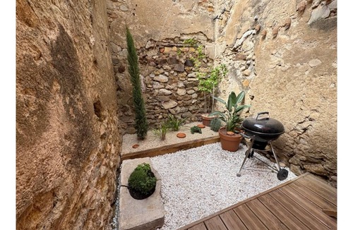 Luc-sur-Orbieu House | La Maison de Célestine, in the heart of the Corbières, in a winegrowing village.