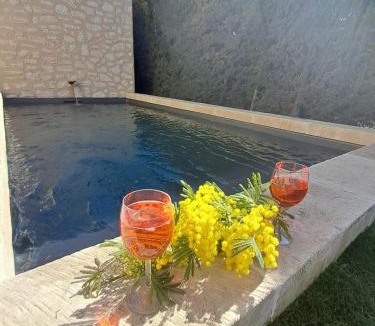 Maussane House | La maison de Manon, 4-5personnes, 75m2, centre village avec piscine privée