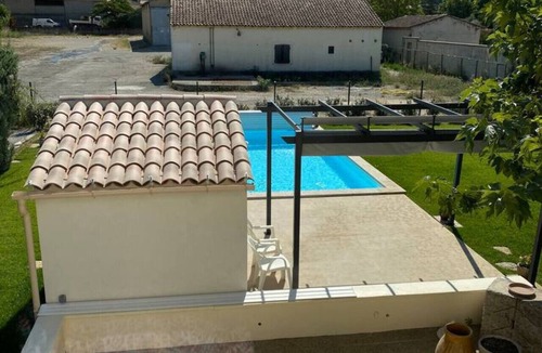 Taillades House | La Maison de Gari, spacious house with swimming pool and beautiful exterior