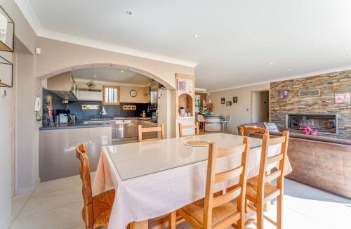 Maillane House | La Maison Du Mazet