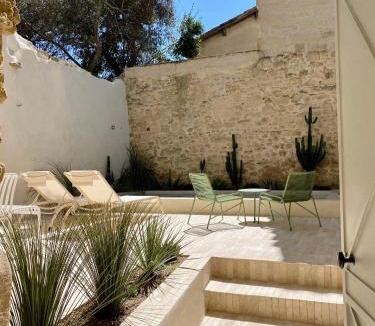 Uzes House | La Maison du Puisatier Centre historique Piscine chauffée Jardin