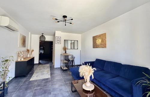 Lunel House | La Maison Lunéa