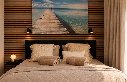 Mandelieu-La-Napoule Hotel | La Marina Cannes Suites