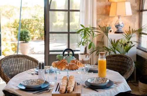 Caux Apartment | La Mouline sublime domaine privatif avec piscine à Pézenas