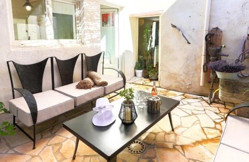 Vallabregues House | La Parenthese en Provence